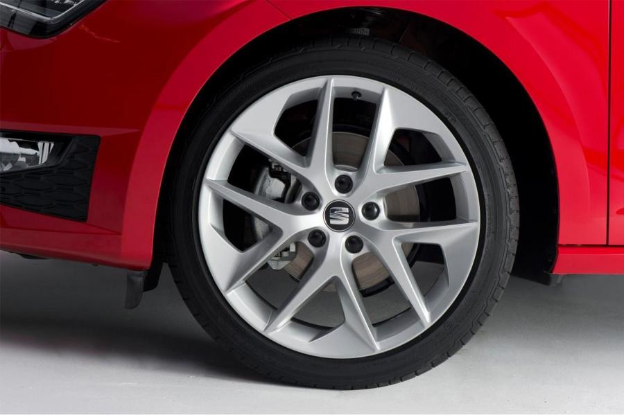  Seat Leon 2013 года  (фото 4 из 21)